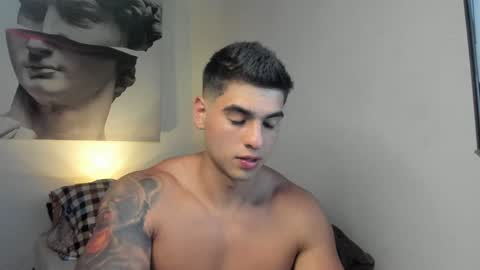 Snapshot of nicolasmuscle chatting on 01/22/25, 10:26 Andres online show from 01/22/25, 10:26