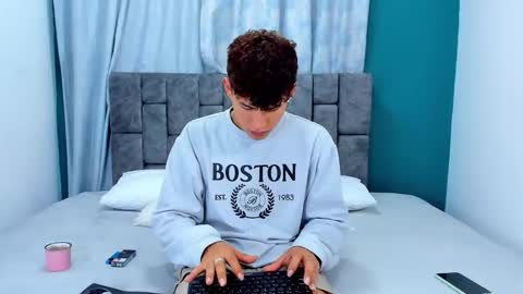 nicolastorres__ online show from 12/02/25, 07:25