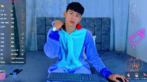 nicolastorres__ online show from 06/13/26, 03:15