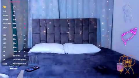 nicolastorres__ online show from 06/19/26, 02:49