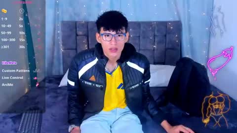 nicolastorres__ online show from 06/24/26, 04:11