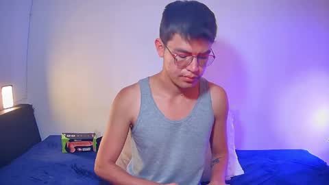 Snapshot of nicolatinboy chatting on 04/10/26, 06:01 NicoLatinBoy online show from 04/10/26, 06:01