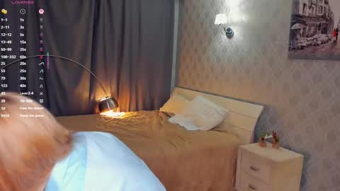 Nicoletta online show from 11/14/25, 06:17