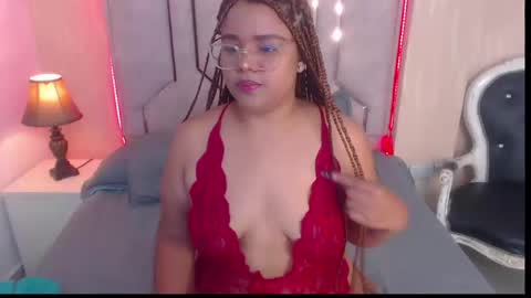 Nicolle online show from 10/17/25, 08:33