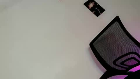 Snapshot of nicole_amore chatting on 04/11/26, 07:45 ITS ME NICOLE online show from 04/11/26, 07:45