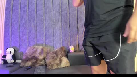 nicole_and_thiago online show from 10/02/25, 10:39