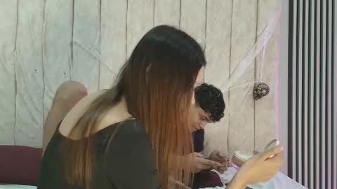 nicole_and_thiago online show from 10/10/25, 09:25