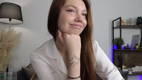 Nicole online show from 09/18/25, 01:24