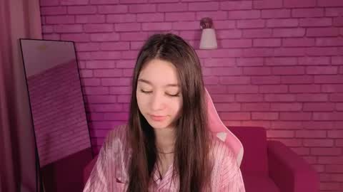 Nicole online show from 05/04/26, 01:01