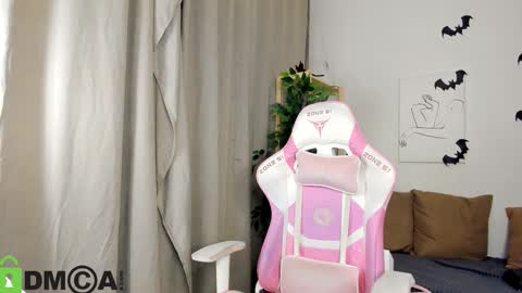 GMT7TueWedThSu 0300am-0900am. Sa 1000am-0400pm online show from 10/29/25, 08:32