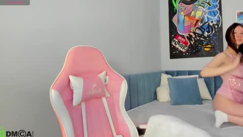 GMT7TueWedThSu 0300am-0900am. Sa 1000am-0400pm online show from 11/26/25, 12:55