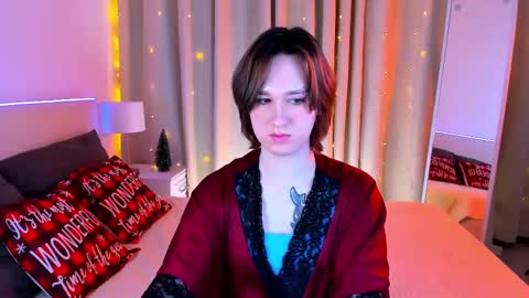 Nicole online show from 12/17/24, 09:05