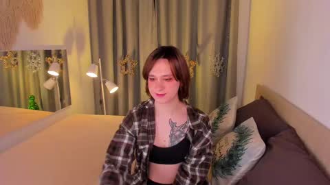 Nicole online show from 12/18/24, 08:57