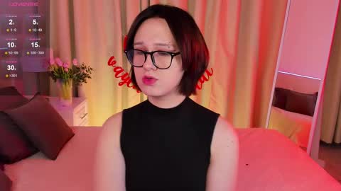 Nicole online show from 02/13/25, 11:28
