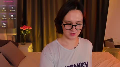 Nicole online show from 02/25/25, 07:47
