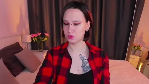 Nicole online show from 03/11/25, 11:12
