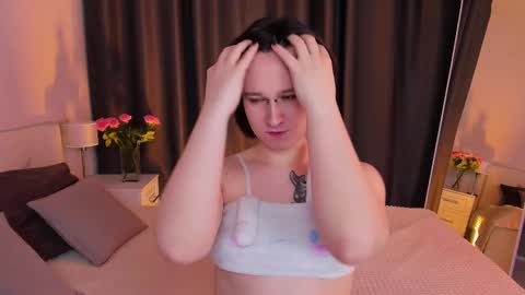 Nicole online show from 03/12/25, 10:26