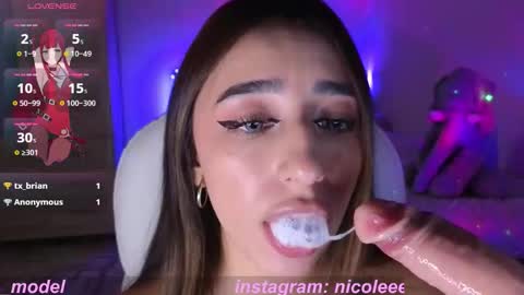 Snapshot of nicole_edwards chatting on 09/27/25, 06:02 Nicole online show from 09/27/25, 06:02