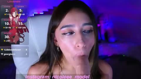 Snapshot of nicole_edwards chatting on 10/04/25, 12:08 Nicole online show from 10/04/25, 12:08