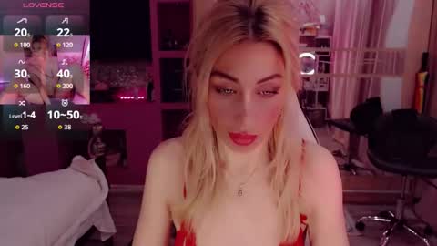 Nicole online show from 11/02/25, 08:11