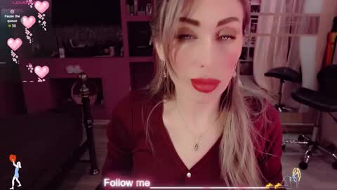Snapshot of nicole_g0ld_ chatting on 02/14/26, 11:12 Nicole online show from 02/14/26, 11:12