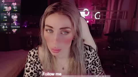 Snapshot of nicole_g0ld_ chatting on 03/28/26, 11:26 Nicole online show from 03/28/26, 11:26