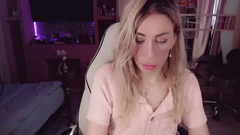 Nicole online show from 06/22/26, 04:31
