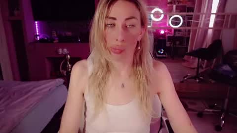 Nicole online show from 06/30/26, 03:18