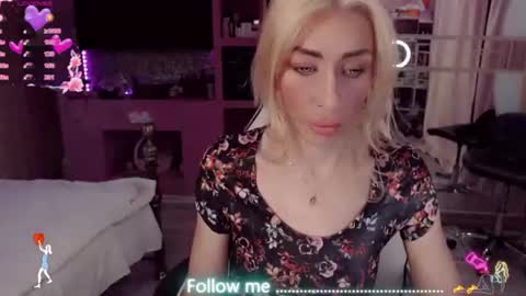 Nicole online show from 07/19/26, 08:12