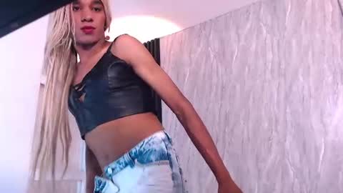 Nicole online show from 06/12/26, 06:51
