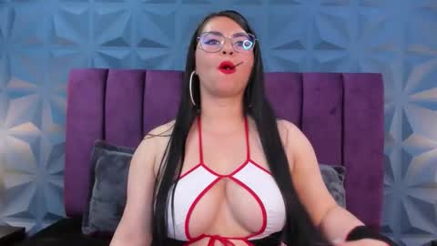 Snapshot of nicole_jonss chatting on 12/18/25, 03:34 Nicole online show from 12/18/25, 03:34