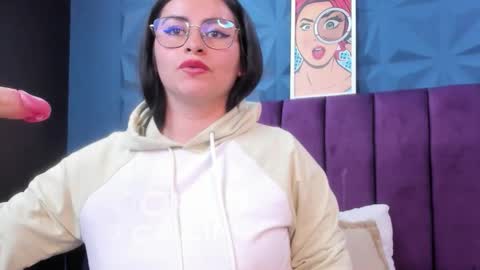 Nicole online show from 05/15/26, 10:50