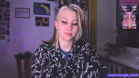 Nicole online show from 12/14/25, 09:08