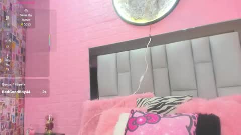 nicole_rosales online show from 09/25/25, 08:12