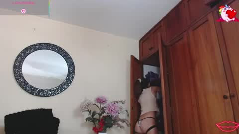 Nicole Santana online show from 05/25/26, 09:54