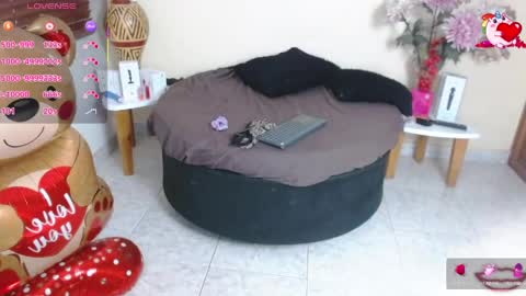 Nicole Santana online show from 06/04/26, 10:16