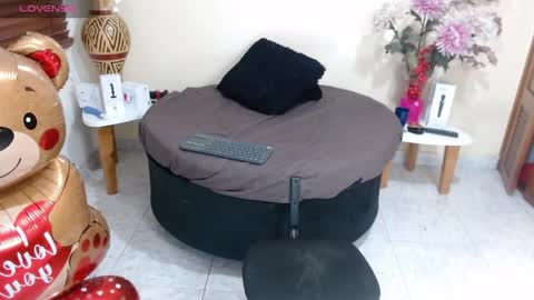 Nicole Santana online show from 06/05/26, 10:48