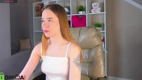Snapshot of nicole_vasquezz chatting on 03/16/26, 01:11 Nicole My schedule for the week 2 GMT 9am-15pm Mo Tu Th Fr online show from 03/16/26, 01:11