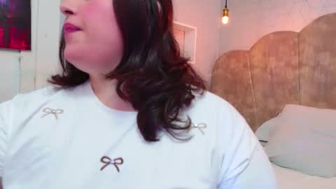 Snapshot of nicolebbwhot chatting on 02/20/26, 01:33 Nicole online show from 02/20/26, 01:33