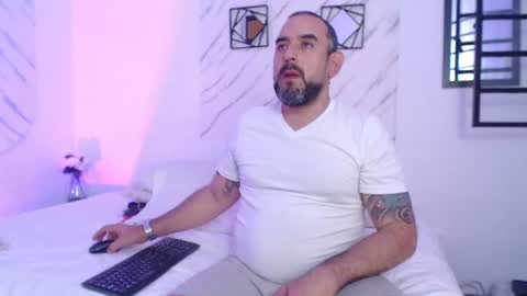 Snapshot of nicolebbwhot chatting on 06/25/26, 05:12 Nicole online show from 06/25/26, 05:12