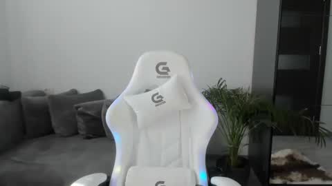 nicolebellaxxxx online show from 01/24/25, 12:20