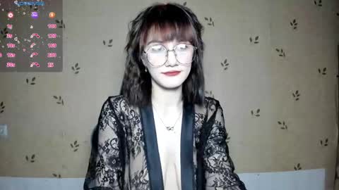 Snapshot of nicoledaviss_ chatting on 05/30/26, 07:22 NicoleDavis online show from 05/30/26, 07:22