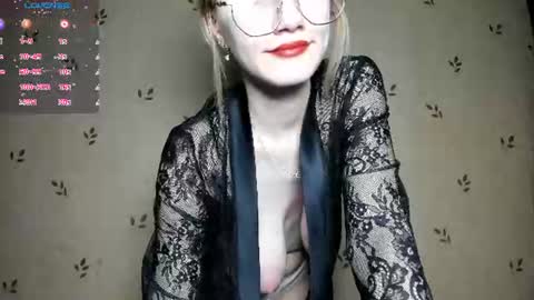 NicoleDavis online show from 06/25/26, 07:40