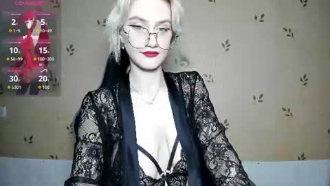 NicoleDavis online show from 07/14/26, 07:30