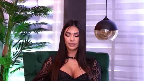 Nicole online show from 09/19/25, 08:38