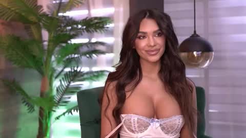 Nicole online show from 09/26/25, 07:45