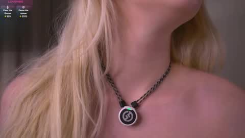 Snapshot of nicoledurham chatting on 11/15/25, 03:15 Kimmy online show from 11/15/25, 03:15