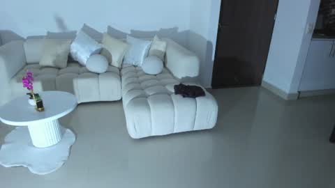 Nicolle online show from 06/11/26, 12:32