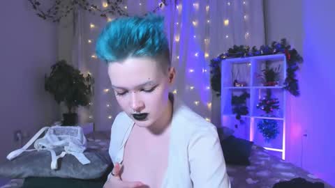 Nicole online show from 12/18/24, 11:40