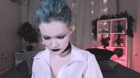 Nicole online show from 12/20/24, 08:55